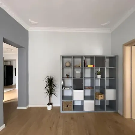 Lägenhet Homevision - Stylish & Serene - Center