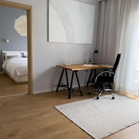 Lägenhet Homevision - Stylish & Serene - Center